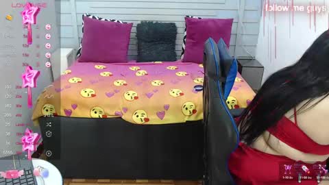 Snapshot of evelin_zaens chatting on 21, 2, 2025 evelin zaens online show from 21, 2, 2025