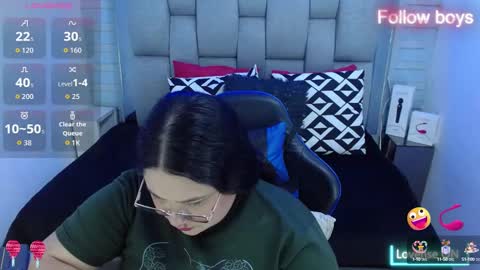 Snapshot of evelin_zaens chatting on 10, 9, 2025 evelin zaens online show from 10, 9, 2025