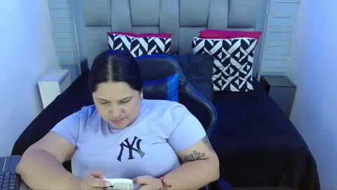 Snapshot of evelin_zaens chatting on 16, 9, 2025 evelin zaens online show from 16, 9, 2025