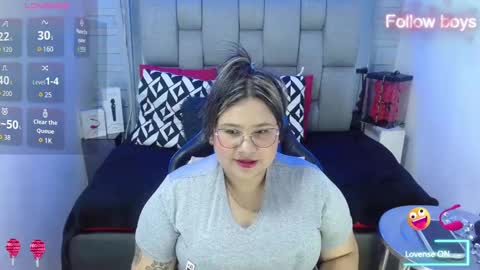 Snapshot of evelin_zaens chatting on 18, 10, 2025 evelin zaens online show from 18, 10, 2025