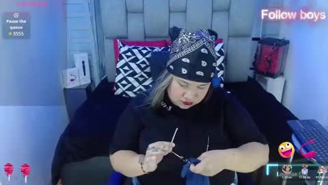 Snapshot of evelin_zaens chatting on 19, 10, 2025 evelin zaens online show from 19, 10, 2025