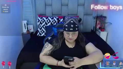 Snapshot of evelin_zaens chatting on 11, 11, 2025 evelin zaens online show from 11, 11, 2025