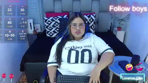 Snapshot of evelin_zaens chatting on 13, 11, 2025 evelin zaens online show from 13, 11, 2025