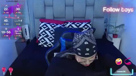 Snapshot of evelin_zaens chatting on 22, 11, 2025 evelin zaens online show from 22, 11, 2025