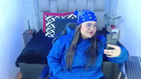 Snapshot of evelin_zaens chatting on 23, 11, 2025 evelin zaens online show from 23, 11, 2025