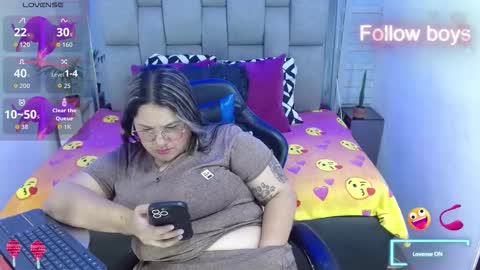 Snapshot of evelin_zaens chatting on 26, 11, 2025 evelin zaens online show from 26, 11, 2025
