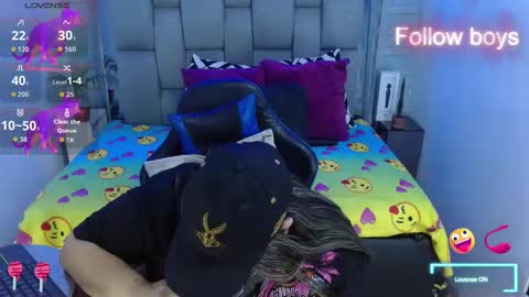 Snapshot of evelin_zaens chatting on 27, 11, 2025 evelin zaens online show from 27, 11, 2025