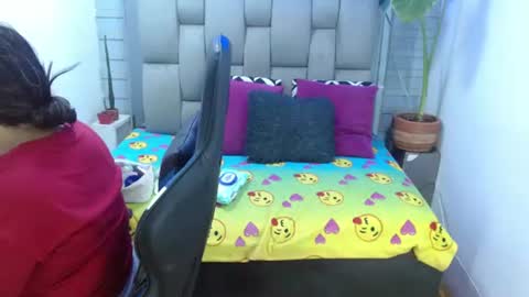 Snapshot of evelin_zaens chatting on 21, 7, 2026 evelin zaens online show from 21, 7, 2026