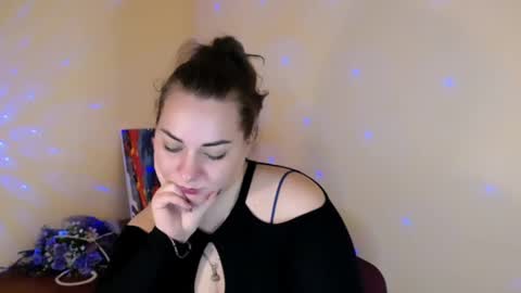 Snapshot of evelineli chatting on 14, 2, 2025 Lydia online show from 14, 2, 2025