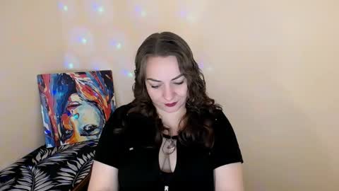 Snapshot of evelineli chatting on 10, 10, 2025 Lydia online show from 10, 10, 2025