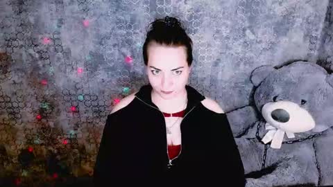 Snapshot of evelineli chatting on 29, 11, 2025 Lydia online show from 29, 11, 2025