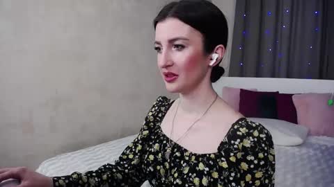 Snapshot of evelingills chatting on 22, 4, 2026 Evelin online show from 22, 4, 2026