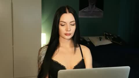 Snapshot of evelingoddess chatting on 30, 10, 2025 your Love online show from 30, 10, 2025