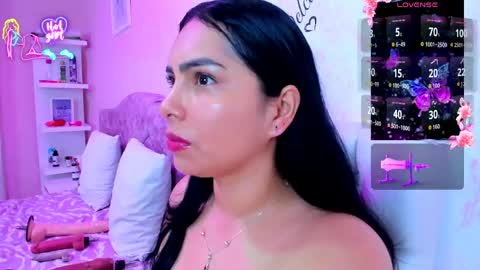 Snapshot of evelinn_belen chatting on 25, 4, 2026 Evelinn belen online show from 25, 4, 2026
