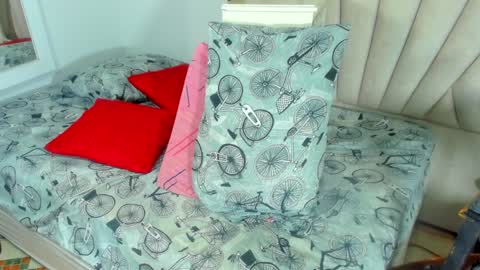 Snapshot of evelonga_707 chatting on 18, 12, 2024 DAYANITA online show from 18, 12, 2024
