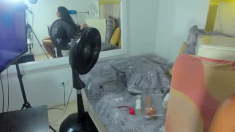 Snapshot of evelonga_707 chatting on 1, 2, 2025 DAYANITA online show from 1, 2, 2025