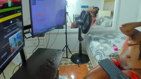 Snapshot of evelonga_707 chatting on 10, 2, 2025 DAYANITA online show from 10, 2, 2025
