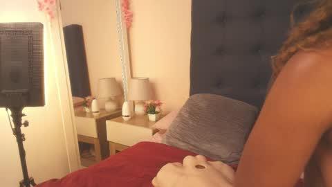 DAYANITA online show from 19, 4, 2026