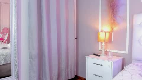 Snapshot of evelyn__ebony chatting on 12, 12, 2024 evelyn ebony online show from 12, 12, 2024