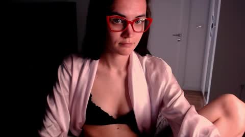Evelyn online show from 19, 5, 2026