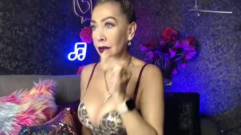 Snapshot of evelynagrey chatting on 22, 1, 2025 EvelynaGrey online show from 22, 1, 2025