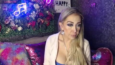 Snapshot of evelynagrey chatting on 31, 1, 2025 EvelynaGrey online show from 31, 1, 2025