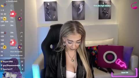 Snapshot of evelynagrey chatting on 28, 2, 2025 EvelynaGrey online show from 28, 2, 2025