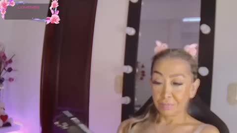 Snapshot of evelynagrey chatting on 9, 9, 2025 EvelynaGrey online show from 9, 9, 2025