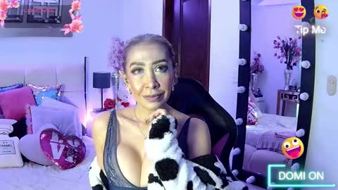 Snapshot of evelynagrey chatting on 20, 11, 2025 EvelynaGrey online show from 20, 11, 2025