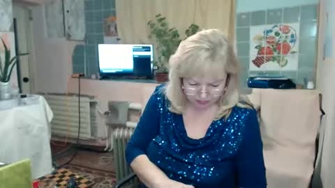 Snapshot of evelynloveshy chatting on 13, 1, 2025 BarbaraBlondy online show from 13, 1, 2025