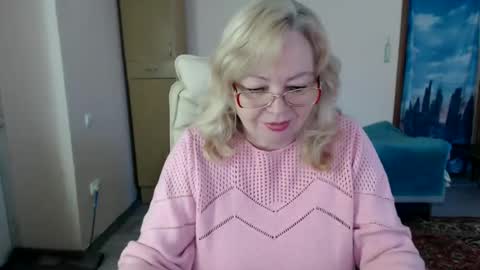 Snapshot of evelynloveshy chatting on 6, 2, 2025 BarbaraBlondy online show from 6, 2, 2025
