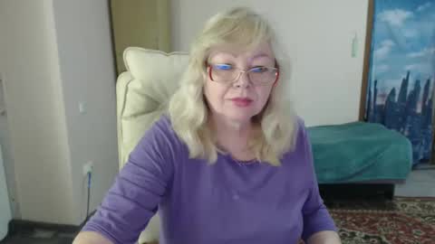 Snapshot of evelynloveshy chatting on 10, 2, 2025 BarbaraBlondy online show from 10, 2, 2025