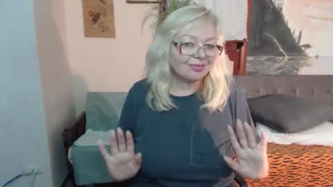 BarbaraBlondy online show from 6, 11, 2025