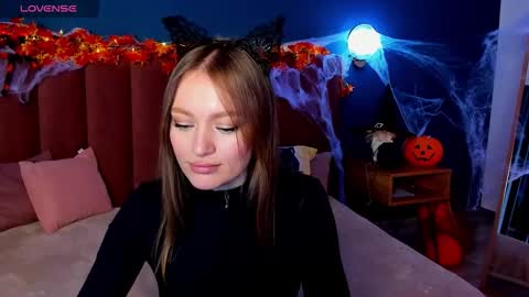 Evelyn online show from 24, 10, 2025