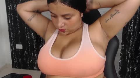 Snapshot of evemilk chatting on 9, 3, 2025 evelin 3 online show from 9, 3, 2025