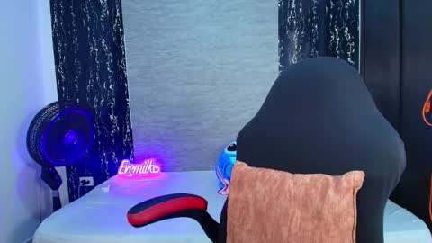 evelin 3 online show from 11, 2, 2026