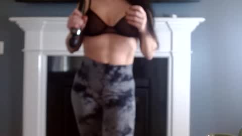 Everleighmae online show from 6, 3, 2025