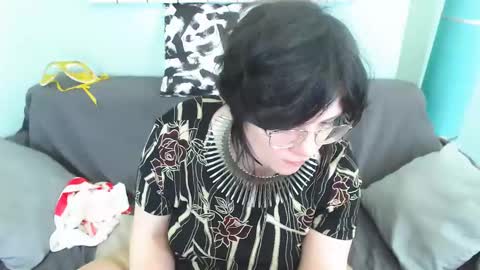 Everly online show from 6, 3, 2025