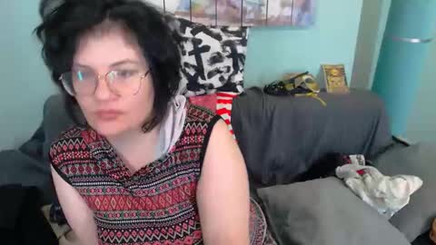 Everly online show from 8, 9, 2025