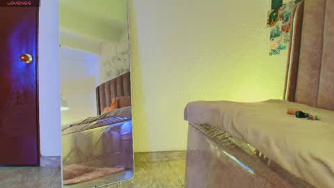 Evette online show from 17, 4, 2026