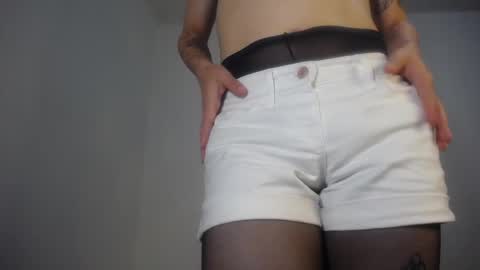 Snapshot of evi_kitty chatting on 28, 2, 2025 Evi online show from 28, 2, 2025