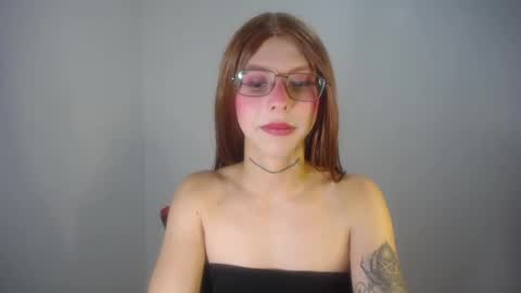 Snapshot of evi_kitty chatting on 5, 3, 2025 Evi online show from 5, 3, 2025