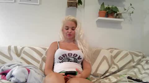 Badblondebunny online show from 22, 1, 2025