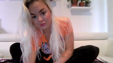 Badblondebunny online show from 8, 10, 2025