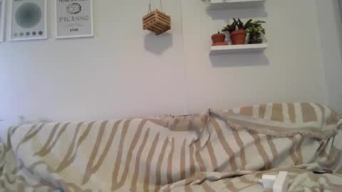 Snapshot of evillers1 chatting on 22, 12, 2025 Badblondebunny online show from 22, 12, 2025