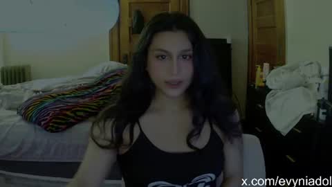 Avelyn Evynia online show from 28, 7, 2026