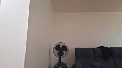 Exhibboytoy3 online show from 15, 4, 2026