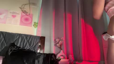 Angela online show from 5, 12, 2025