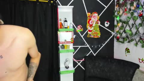 exotic_kisses_ online show from 6, 12, 2024