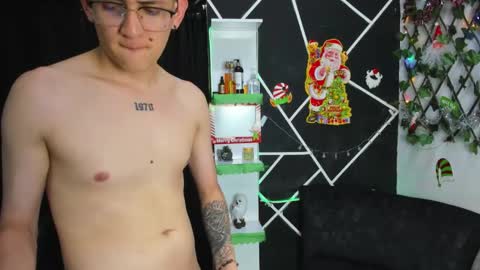 exotic_kisses_ online show from 10, 12, 2024